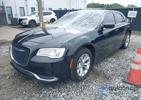 2018 Chrysler 300 Touring z USA, uszkodzony, nr VIN 2C3CCAAG9JH320442